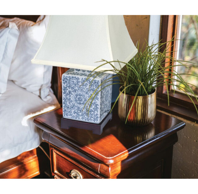 Blue Floral Oriental Chinese Ceramic Porcelain Table Lamp