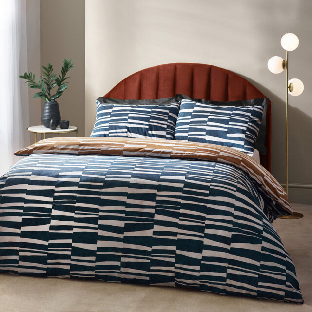 Aprea Cotton Abstract Duvet Cover Set with Pillowcases Included