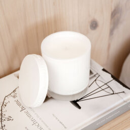 Fresh Scented Jar Candle with Glass Holder