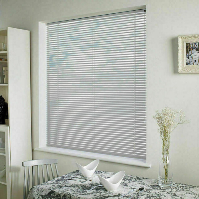 PVC & Metal Venetian Window Blinds – Adjustable Light Control, Privacy Shades & Custom Fit Window Coverings