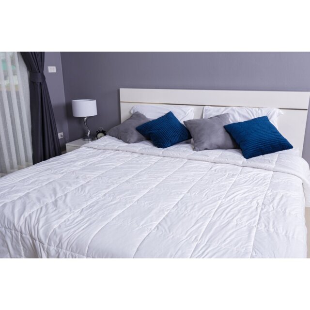 UK Single - DE 135 X 200 Cm Down Comforter