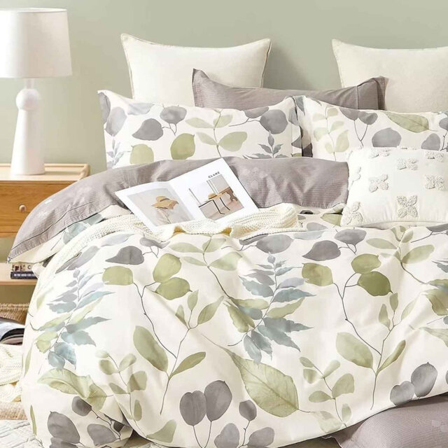 Microfiber Floral Duvet Cover with Pillow Shams Included