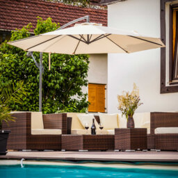 Breyan 300cm Umbrella