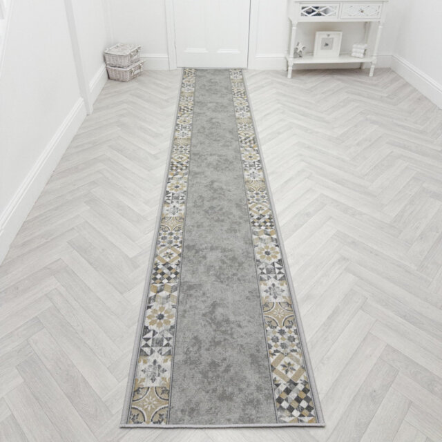 Murcia Grey Hallway Runner Rug â Hardwearing, Non-Slip & Durable Carpet for Hall, Kitchen & Corridor