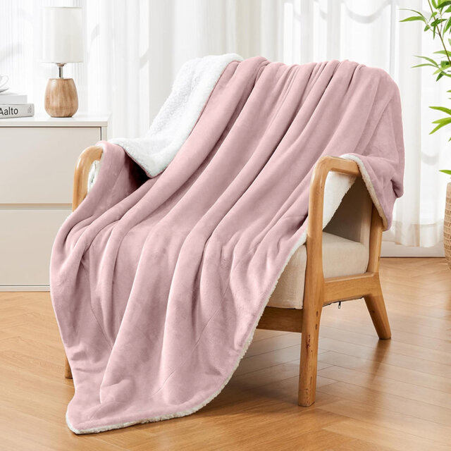 Adamczyk Soft Touch Mink Faux Fur Plush Sofa Throw/Blanket