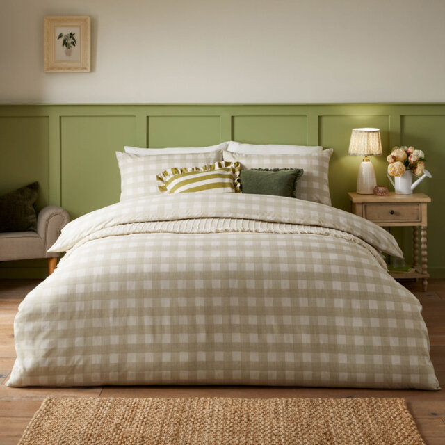 Hartsford Check Polyester Chequered Duvet Cover Set with Pillowcases Included