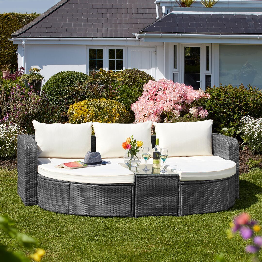Boonton Garden Daybed with Cushions