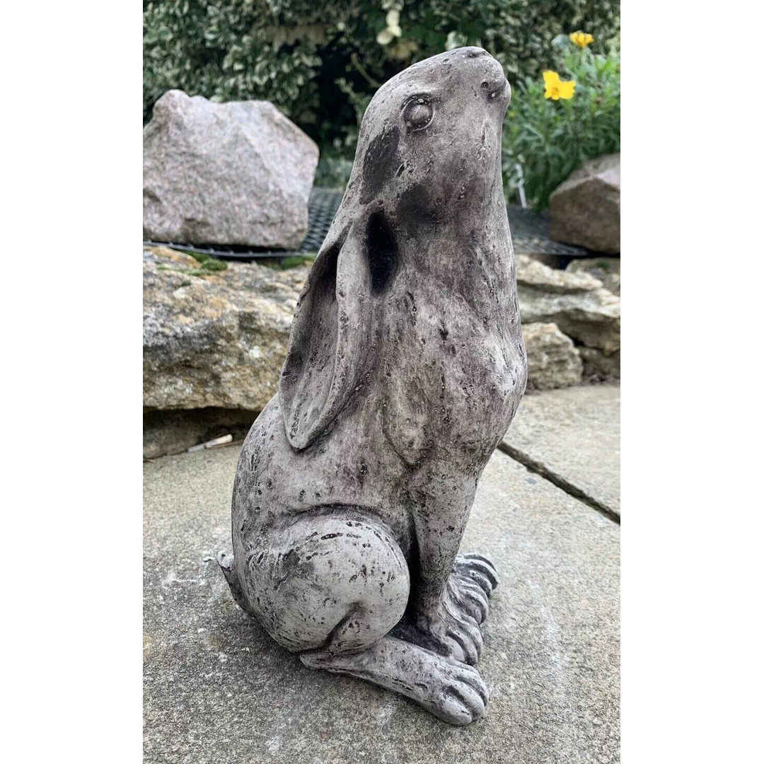 Javan Stone Garden Moon Gazing Hare Ornament