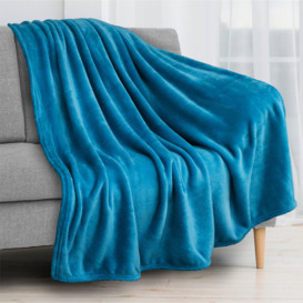 Eilly Flannel Blanket