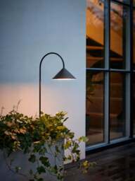 Dimmable LED Stake Lamp Grasp - thumbnail 3