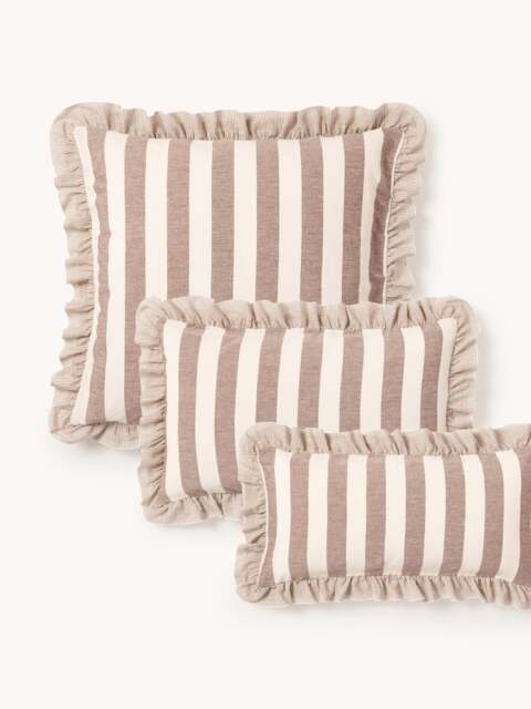 Ruffled Linen-Cotton Pillowcase Posie - image 1