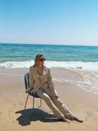 WESTWING x GUBI, Velvet Dining Chair Beetle by Delia Lachance - thumbnail 7