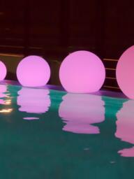 Floating Solar LED Garden Light Buly with Colour Change and Remote Control, Dimmable - thumbnail 3