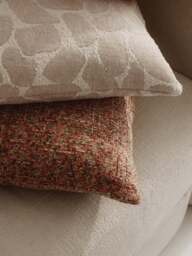 Chenille Cushion Cover Hanka with Pixel Pattern - thumbnail 6
