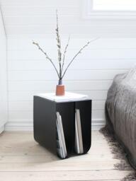 Metal Side Table Curved - thumbnail 2