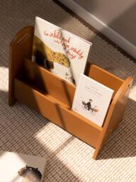 Kids Birch Wood Book Holder Anastasia - thumbnail 3