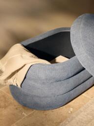 Small Upholstered Bench Alto with Storage Space - thumbnail 8