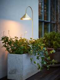 Dimmable LED Stake Lamp Grasp - thumbnail 2