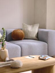 Embroidered Wool Cushion Cover Jaira - thumbnail 2