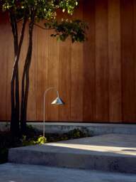 Dimmable LED Stake Lamp Grasp - thumbnail 2