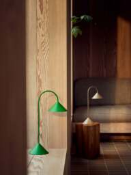 Portable Outdoor LED Table Lamp Grasp, Dimmable - thumbnail 2