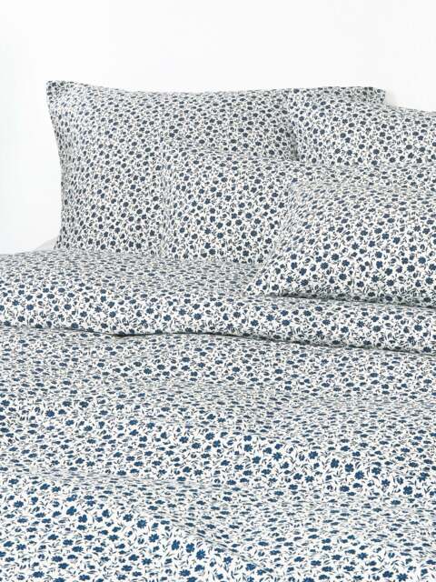 Washed Cotton Duvet Cover Nolana with A Small Floral Pattern - image 1