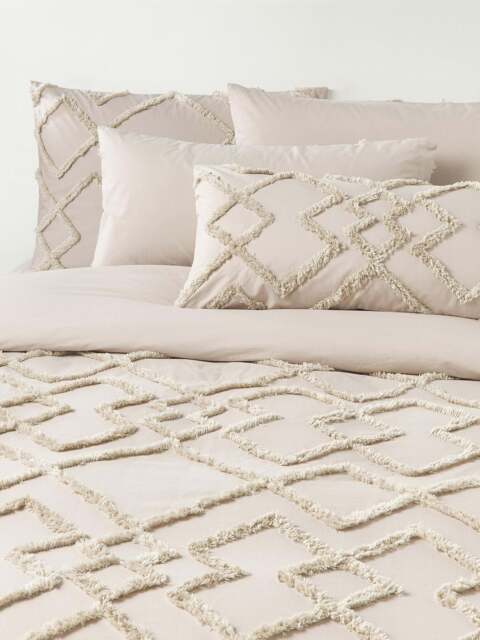 Cotton Percale Duvet Cover Faith with Tufted Design - image 1