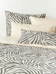 Cotton Pillowcase Chase - thumbnail 2