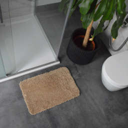 Allure Bath Fashions Beige Microfibre Shaggy Bath Mat 40 x 60cm - Brown - Wilko - thumbnail 3