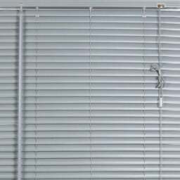 PVC Venetian Blinds Grey Linen 90 x 152cm - Wilko