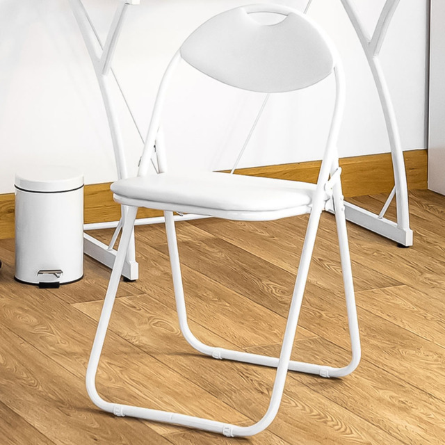 Harbour Housewares Set of 4 White Padded Foldable Chair - Wilko - image 1