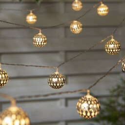 20 LED Solar Heart/Globe/Star String Light - Multi - Illuminated Garden - Wilko