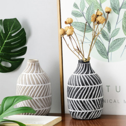 Living and Home Modern Distressed Light Brown Ceramic Vase 20cm - Size: 20 x 12 x 12cm - Wilko - thumbnail 4