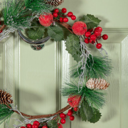 Samuel Alexander Wreath with Apples and Red Berries 45cm - Size: 45 x 45 x 4cm - Wilko - thumbnail 5