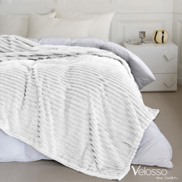 Velosso Bellissima White Plush Throw 305 x 305cm - Size: 305 x 305 x 1cm - Wilko - thumbnail 6