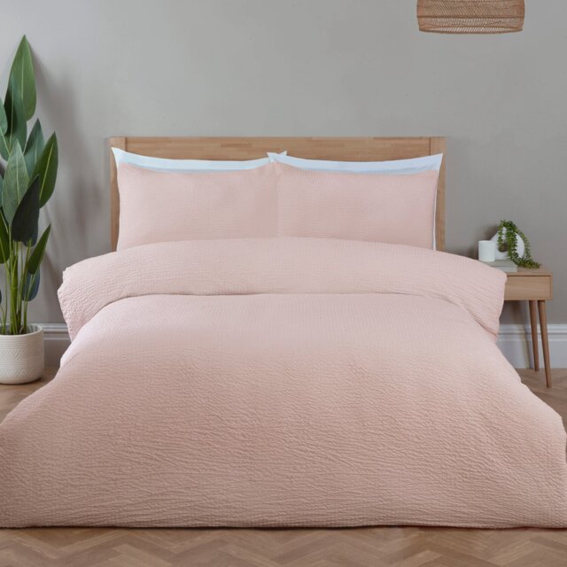 Seersucker Washable Duvet Set Blush Double - Divante - Wilko - image 1