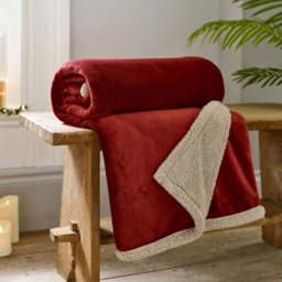 Deyongs Hazelwood Wine Throw 130 x 170cm - Red - Wilko - thumbnail 3