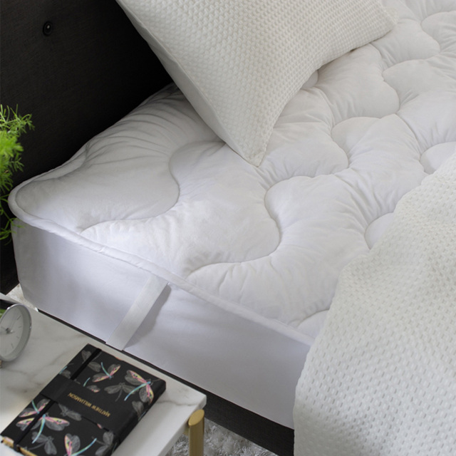 The Lyndon Company King Size Velvet Touch Mattress Enhancer - White - Wilko - image 1