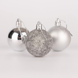 Shatchi 5cm Silver Shatterproof Christmas Bauble 18 Pack - Wilko - thumbnail 5