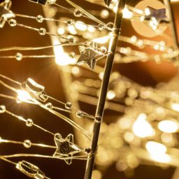The Christmas Workshop 50 Warm White LED Light Up Metal Star Decoration with Reflective Beads 1.6ft - Size: 50 x 7 x 50cm - Silver - Wilko - thumbnail 4