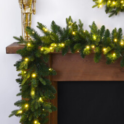 Set of LED Wreath and Garland Green - Amber Charm - Wilko - thumbnail 5