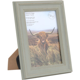 Keswick Sage Rustic Frame - Sage/7x5in - Size: 7 x 5 Inch - The Port. Co Gallery - Wilko - thumbnail 3