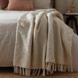 Yard Candar Ecru Textured Boucle Throw - Size: 170 x 130 x 1cm - Cream - Wilko - thumbnail 6