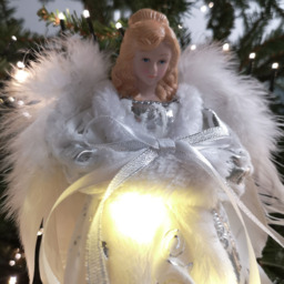 Premier Warm White LED Angel Christmas Tree Topper 30cm - Size: 30 x 30 x 9cm - Wilko - thumbnail 7