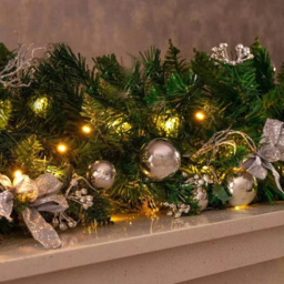 Marco Paul Pine Effect Artificial LED Christmas Garland with Silver Baubles 180cm - Green - Wilko - thumbnail 4