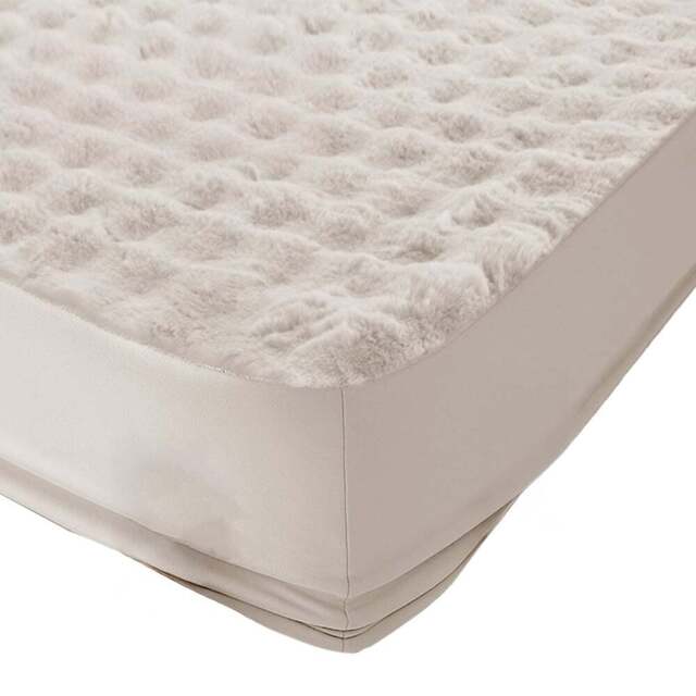 Sweet Dreams Alpine King Size Cream Faux Fur Fitted Sheet - Wilko - image 1