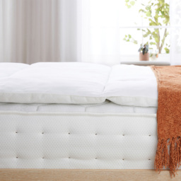 Slumberdown Single Sleep Soundly Climate Control Mattress Topper - White - Wilko - thumbnail 5