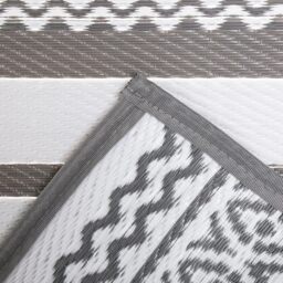 Charles Bentley Tribal  Lightweight Waterproof Indoor/Outdoor Rug Grey 170x120cm - Size: 120 x 170cm - Wilko - thumbnail 4