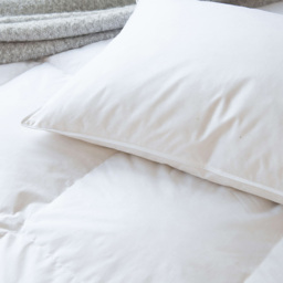 The Lyndon Company Goose Feather and Down Pillow - Size: Single - White - Wilko - thumbnail 4