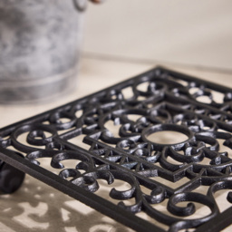 Dibor Oak Brown Cast Iron Spiral Motifs Rolling Plant Stand - Size: 28 x 28 x 7cm - Black - Wilko - thumbnail 5